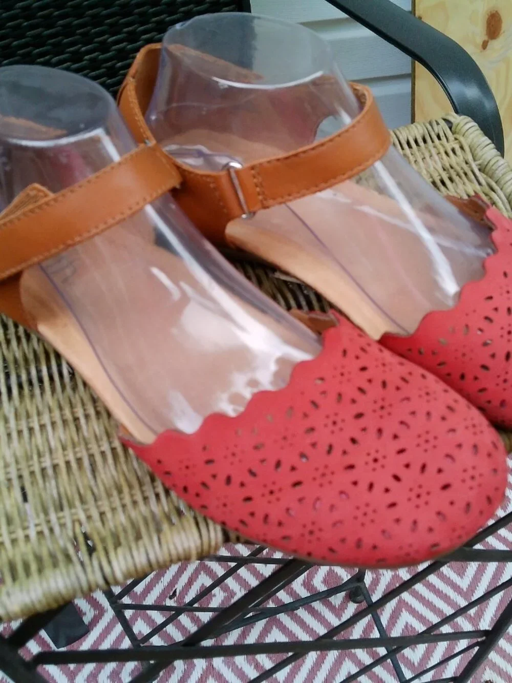 EARTH SHOES BROWN AND LIGHT RED SIZE  8.5 GOOD CONDITION - Picture 4 of 5